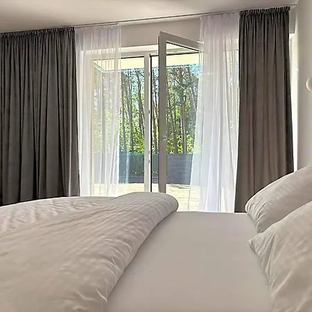 Szálloda Eden Premium Sauna, Jacuzzi 3*